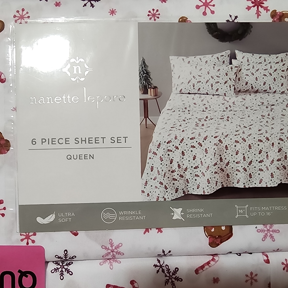 Nanette Lepore Queen Sheet Set With Gingerbread Girl/ Candy Canes🍬❤️💚
